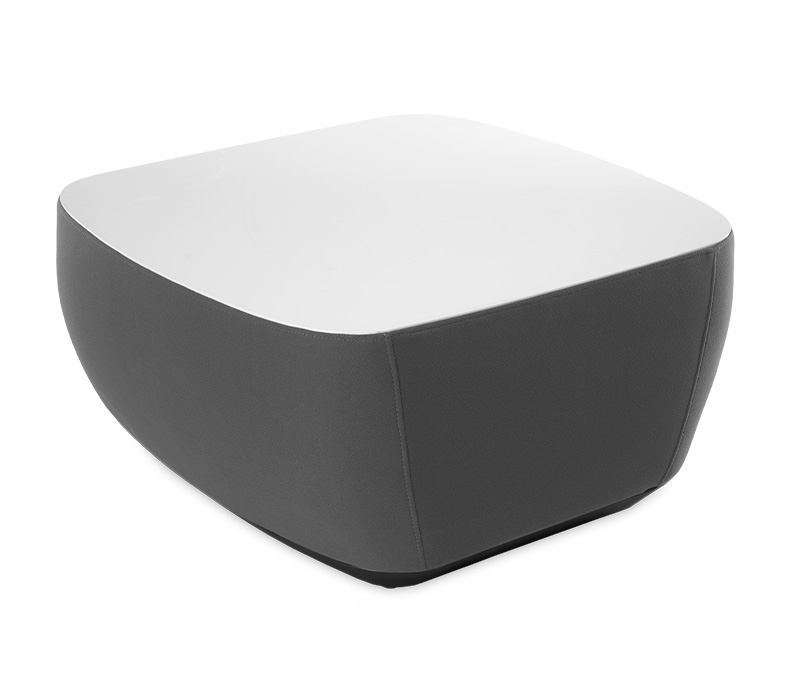 Dillo Table for waiting rooms