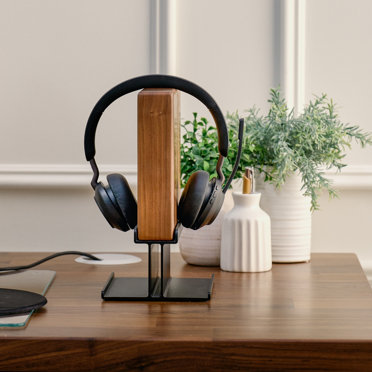 Headphone Stand by UPLIFT Desk