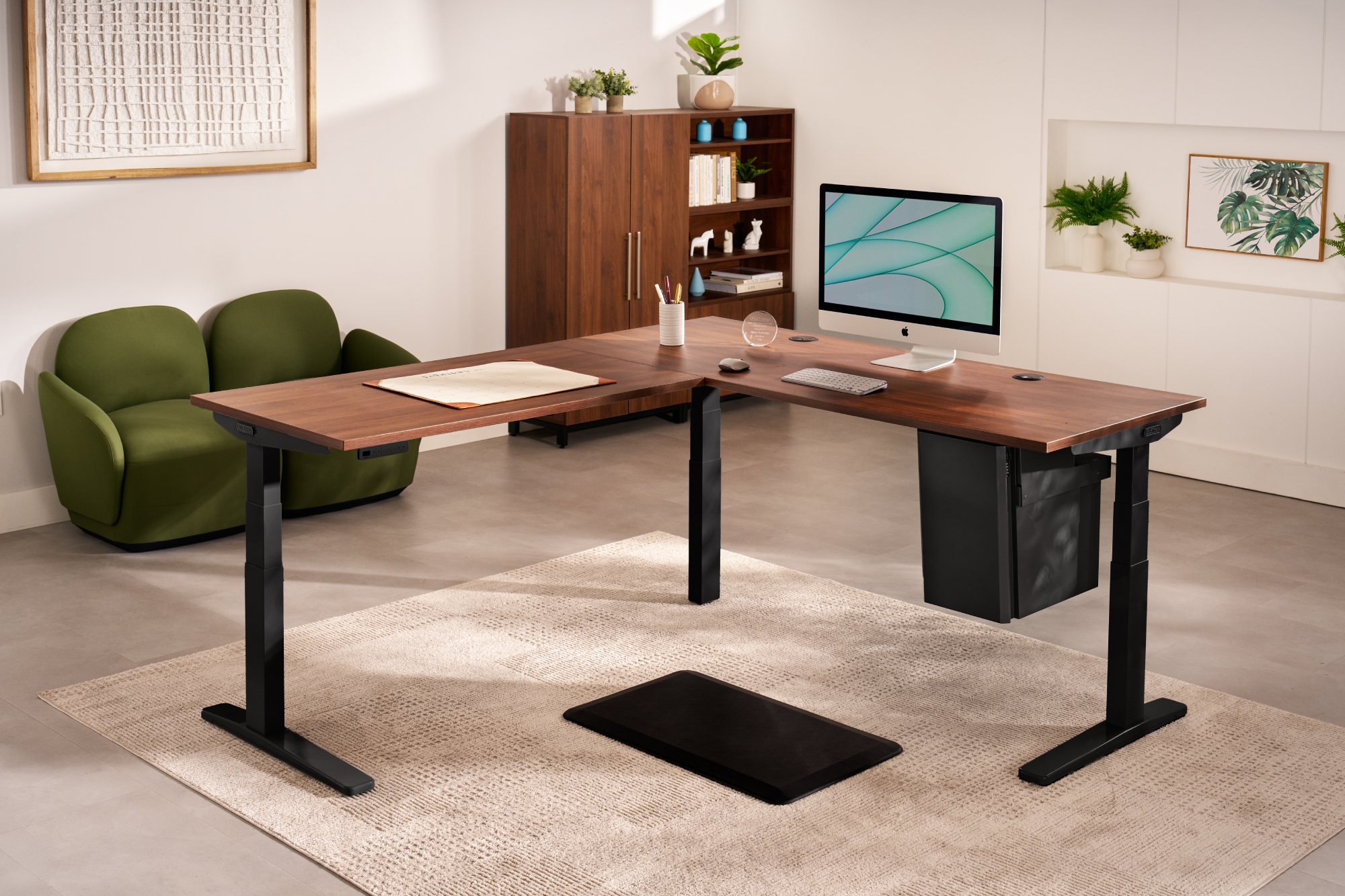 Image with Hotspot: UPL934 Walnut / Black