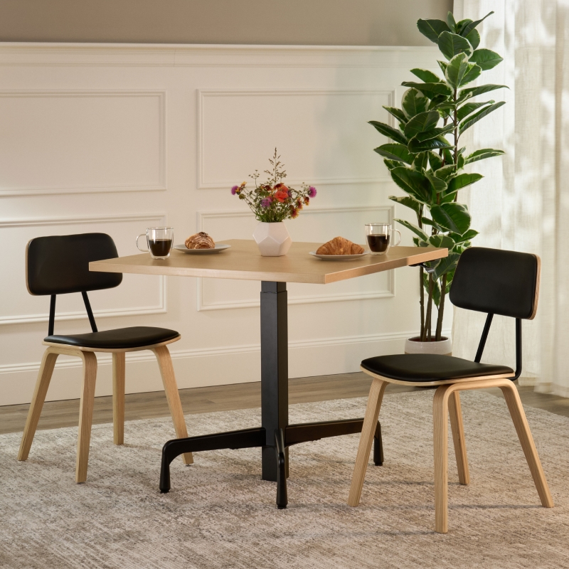 Kerbey chair by UPLIFT Desk